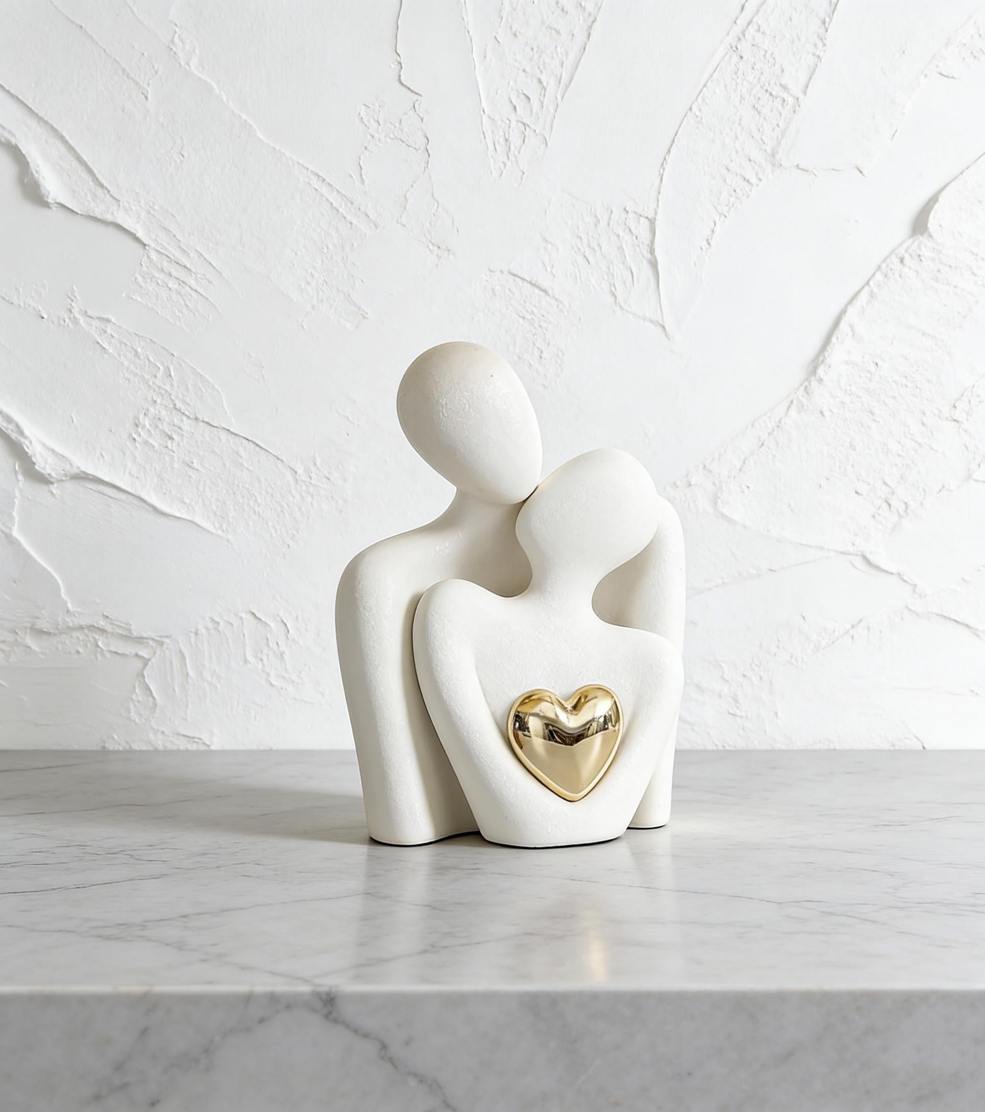 Abstract Couple Figurine with Gold Heart | Minimalist Love Sculpture | Wedding & Anniversary Gift | Modern Home Decor