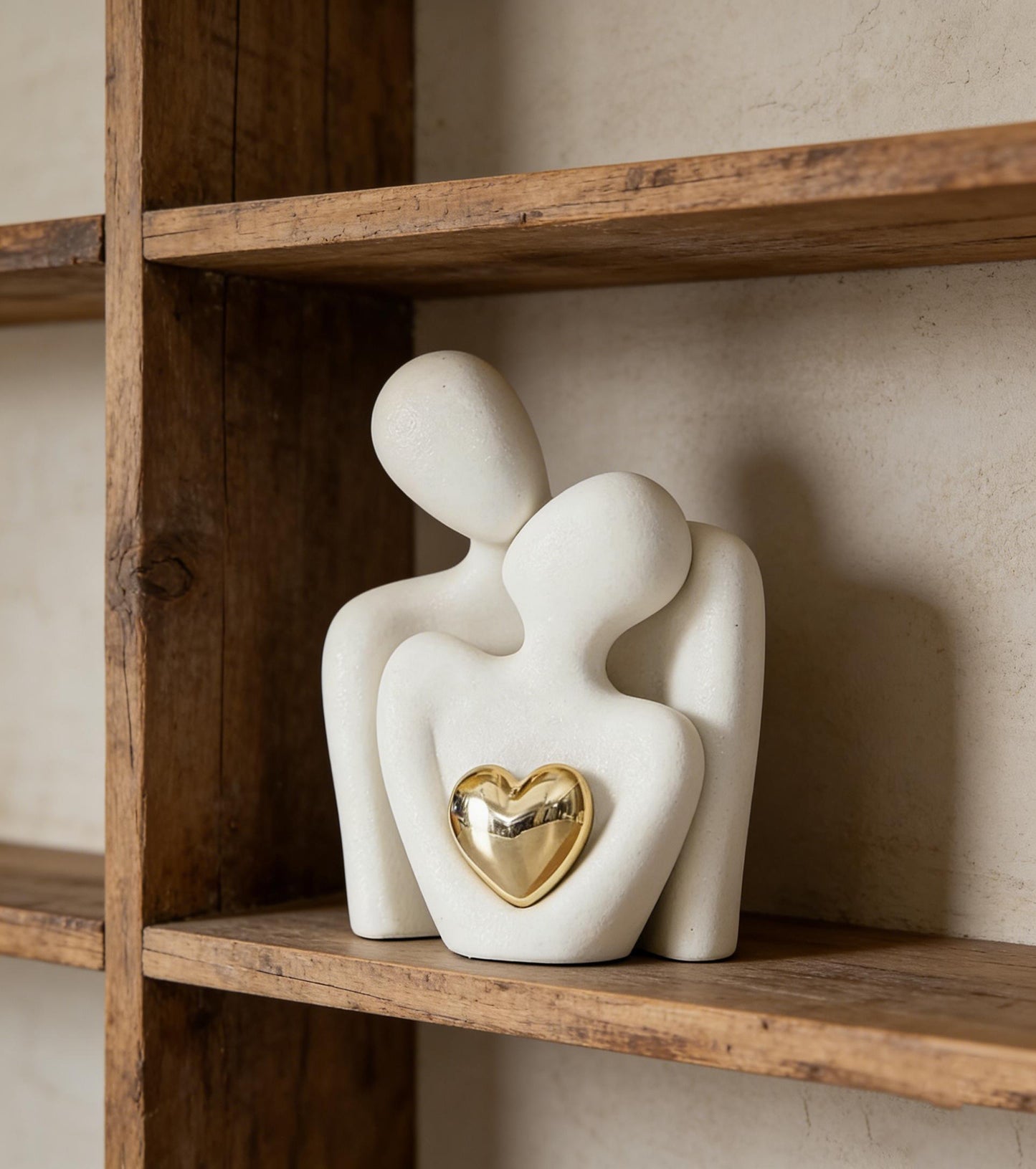 Abstract Couple Figurine with Gold Heart | Minimalist Love Sculpture | Wedding & Anniversary Gift | Modern Home Decor