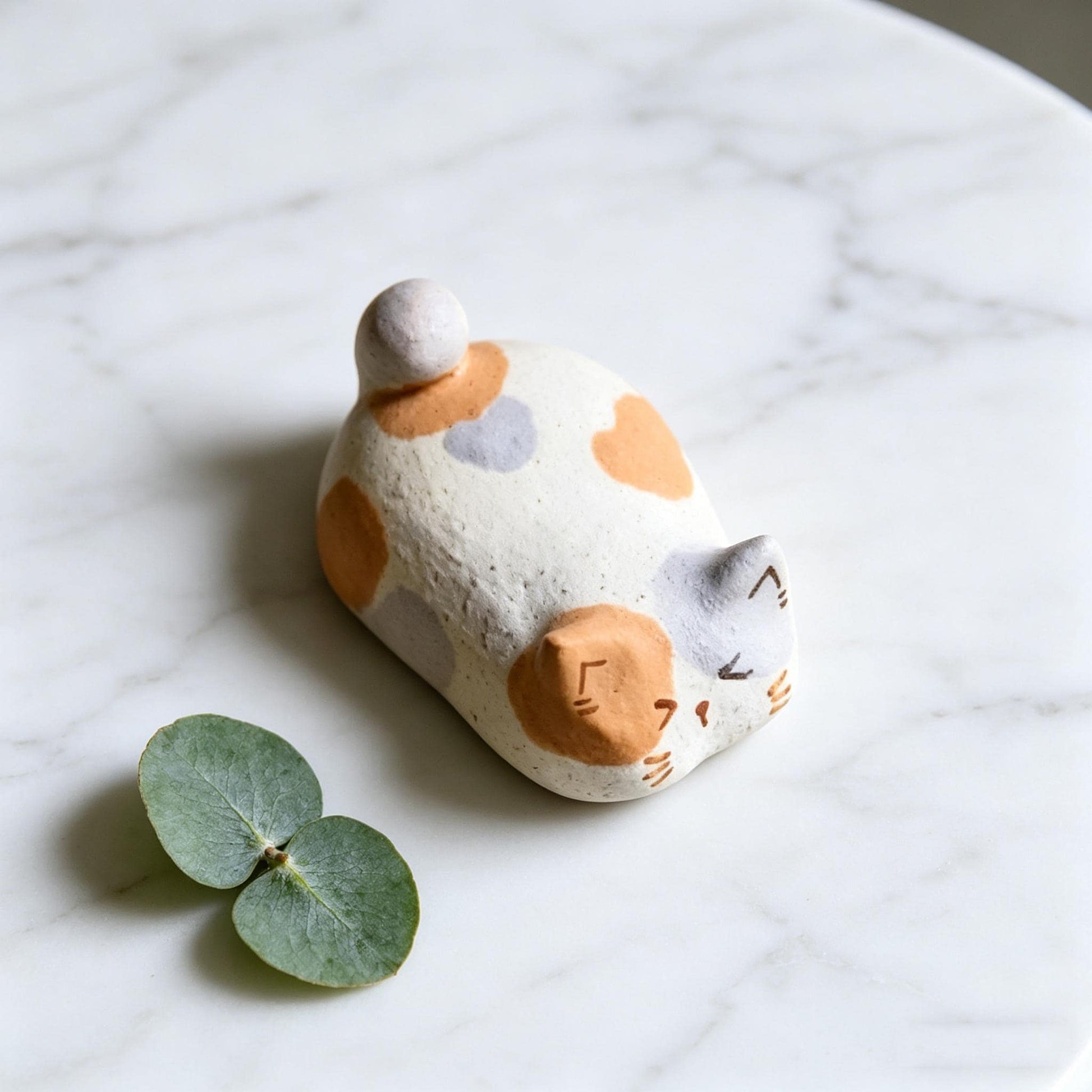Calico Cat Figurine, Sleeping Cat Desk Decor, Handmade Clay Cat Ornament, Minimalist Cat Shelf Accent, Gift For Cat Lover, Cat Lover Gift